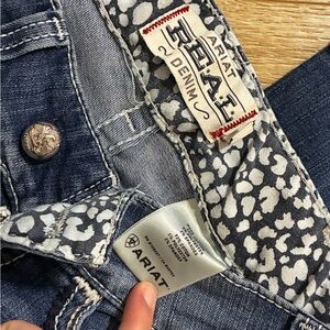 Ariat Dark Blue High-Rise Women's Jeans with Patterned Waistband